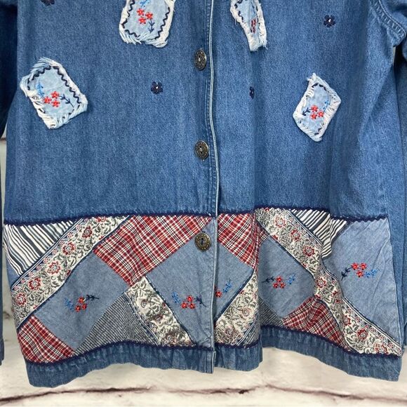 Bobbie Brooks Shirt SZ L Embellished Denim Shacket Embroidered Flowers Patches - Picture 4 of 8